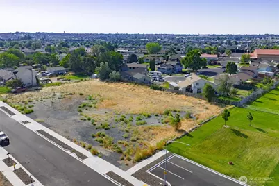 1039 W Virginia Street, Moses Lake, WA 98837 - Photo 1