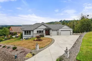 86 Lasalle Dr, Kelso, WA 98626 - Photo 1