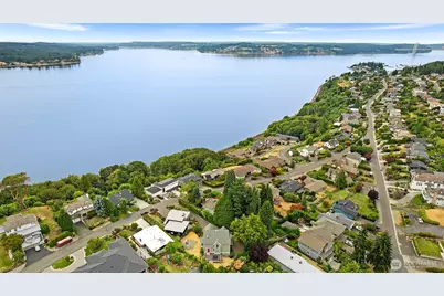 3721 Soundview Drive W, University Place, WA 98466 - Photo 1