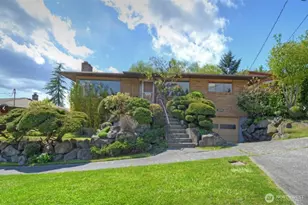 8725 41st Ave SW, Seattle, WA 98136 - Photo 1