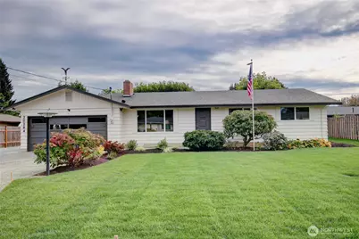 20284 Maple Street, Burlington, WA 98233 - Photo 1