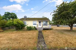 201 NE 7th St, Coupeville, WA 98239 - Photo 1