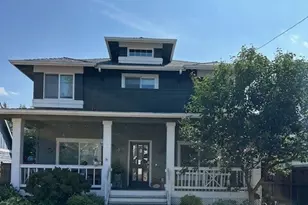 240 1st Ave NE, Issaquah, WA 98027 - Photo 1