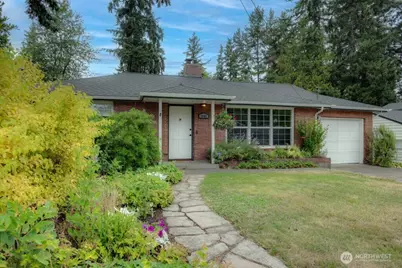 2602 NE 133rd Street, Seattle, WA 98125 - Photo 1