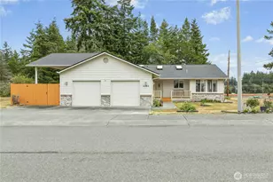 2360 SW Vista Park Dr, Oak Harbor, WA 98277 - Photo 1