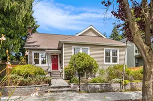 6633 Woodlawn Ave N, Seattle, WA 98103 - Photo 1