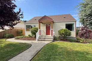 1124 E 4th St, Port Angeles, WA 98362 - Photo 1