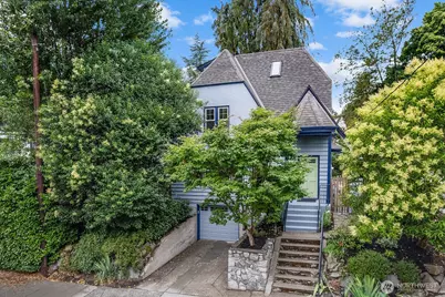 5735 25th Avenue NE, Seattle, WA 98105 - Photo 1