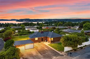 933 S Mountain View Ave, Tacoma, WA 98465 - Photo 1