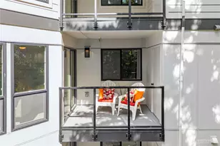 15255 Sunwood Blvd, Tukwila, WA 98188 - Photo 1