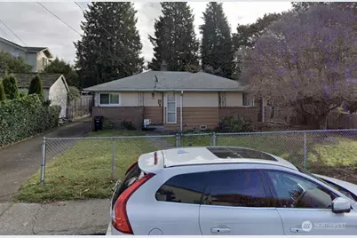 7060 Cleopatra Place NW, Seattle, WA 98117 - Photo 1
