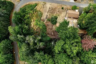 301 E Soundview Dr, Shelton, WA 98584 - Photo 1