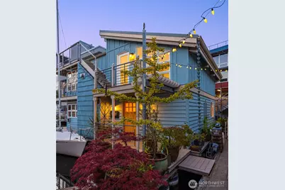 933 N Northlake Way #15, Seattle, WA 98103 - Photo 1