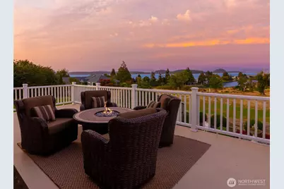 695 Dugualla Road, Oak Harbor, WA 98277 - Photo 1