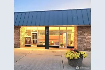 2520 Colby Avenue, Everett, WA 98201 - Photo 1