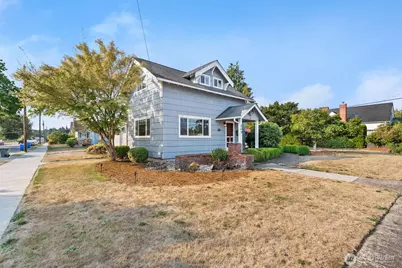 209 C Street SW, Castle Rock, WA 98611 - Photo 1
