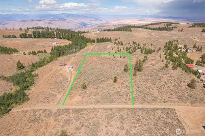 215 Chipmunk Trail Road, East Wenatchee, WA 98802 - Photo 1