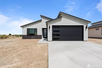 1131 E Mt Hood Street, Othello, WA 99344 - Photo 1