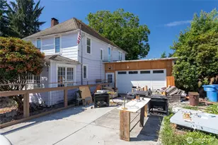 826 9th St SW, Puyallup, WA 98371 - Photo 1