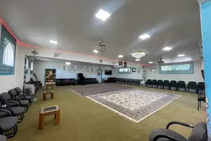 107 SW 110th St, Seattle, WA 98146 - Photo 1