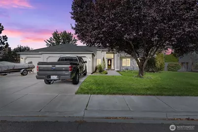 905 N Pittsburg Street, Kennewick, WA 99336 - Photo 1