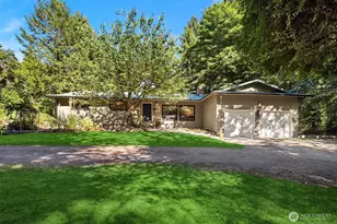 10780 Hyla Ave NE, Bainbridge Island, WA 98110 - Photo 1