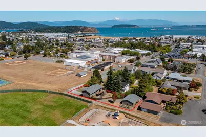1421 24th Street, Anacortes, WA 98221 - Photo 1