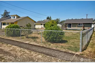 604 W Scott Street, Aberdeen, WA 98520 - Photo 1
