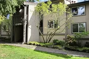 12715 NE 120th St, Kirkland, WA 98034 - Photo 1