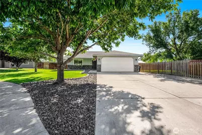 1730 W Mockingbird Street, Moses Lake, WA 98837 - Photo 1
