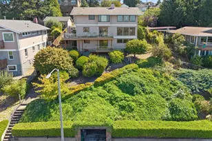 714 Cedar Ave S, Renton, WA 98057 - Photo 1