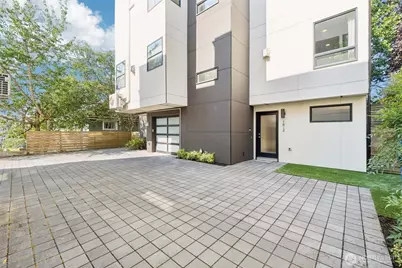 1612 N 46th Street, Seattle, WA 98103 - Photo 1