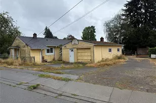 229 Oak St, Bremerton, WA 98310 - Photo 1