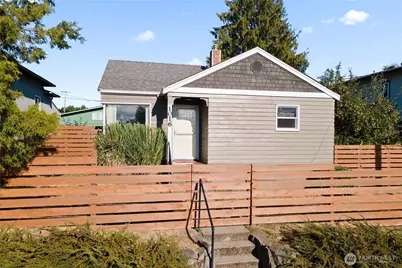 1016 Hayward Avenue, Bremerton, WA 98310 - Photo 1