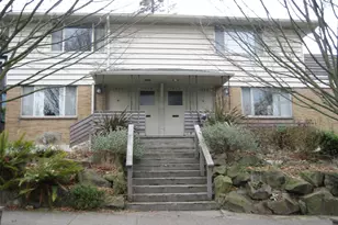 1916 N 44th St, Seattle, WA 98103 - Photo 1