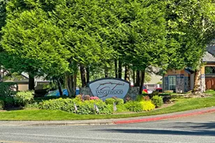 25025 SE Klahanie Blvd, Issaquah, WA 98029 - Photo 1