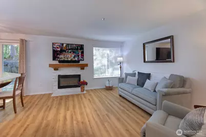 11527 Highway 99 #C102, Everett, WA 98204 - Photo 1