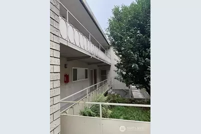 3845 34th Avenue W, Seattle, WA 98199 - Photo 1