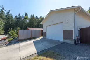 1514 W 15th St, Port Angeles, WA 98363 - Photo 1