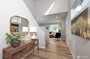 344 NE Shadowhawk Ln, Bremerton, WA 98311 - Photo 2