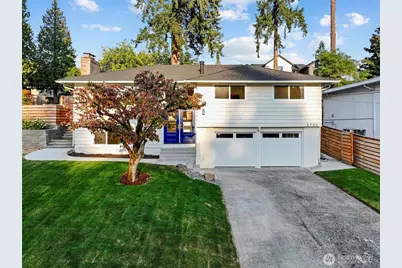 3706 135th Avenue SE, Bellevue, WA 98006 - Photo 1