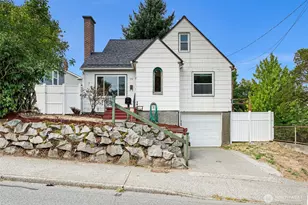 1910 11th St, Bremerton, WA 98337 - Photo 1