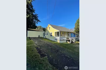 1052 Ballentine Street, Raymond, WA 98577 - Photo 1