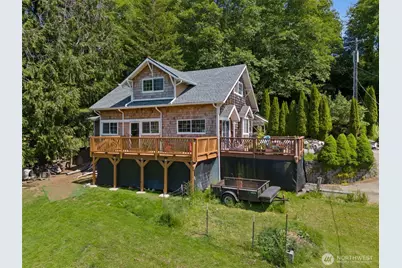 719 Main Street, Raymond, WA 98577 - Photo 1