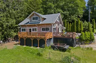 719 Main St, Raymond, WA 98577 - Photo 1