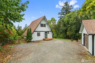 988 Hadley Way, Camano Island, WA 98282 - Photo 1