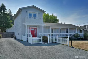 703 NE 6th St, Coupeville, WA 98239 - Photo 1