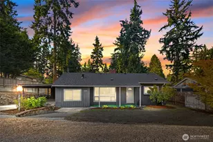 1006 NE 126th St, Seattle, WA 98125 - Photo 1