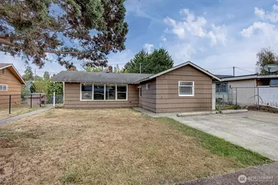 7933 45th Avenue S, Seattle, WA 98118 - Photo 1