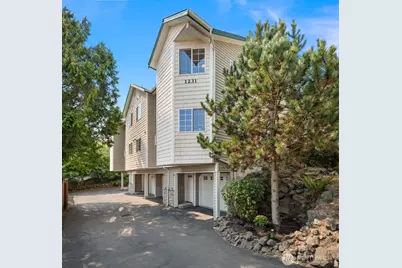 1231 NE 135th Street #D, Seattle, WA 98125 - Photo 1